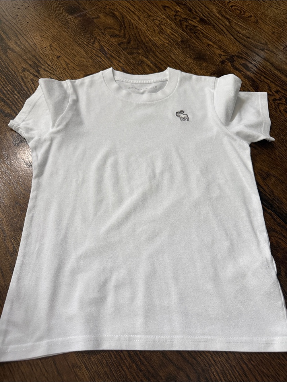 abercrombie kids White Short Sleeve Tee with Small Embroidered Moose